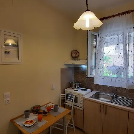 Myrsini Apartament *