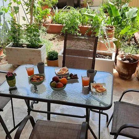 Apartament Myrsini *